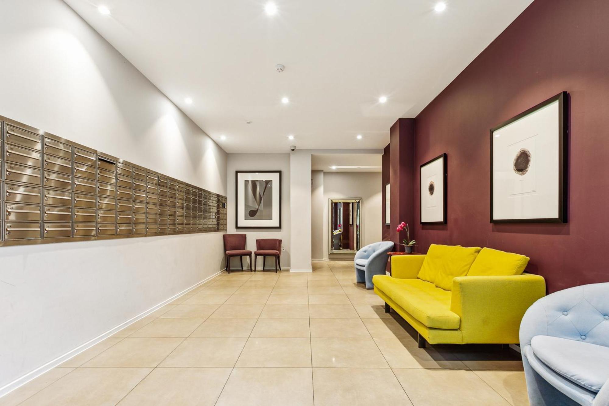 Chic 2-bedroom With Stunning Views In *