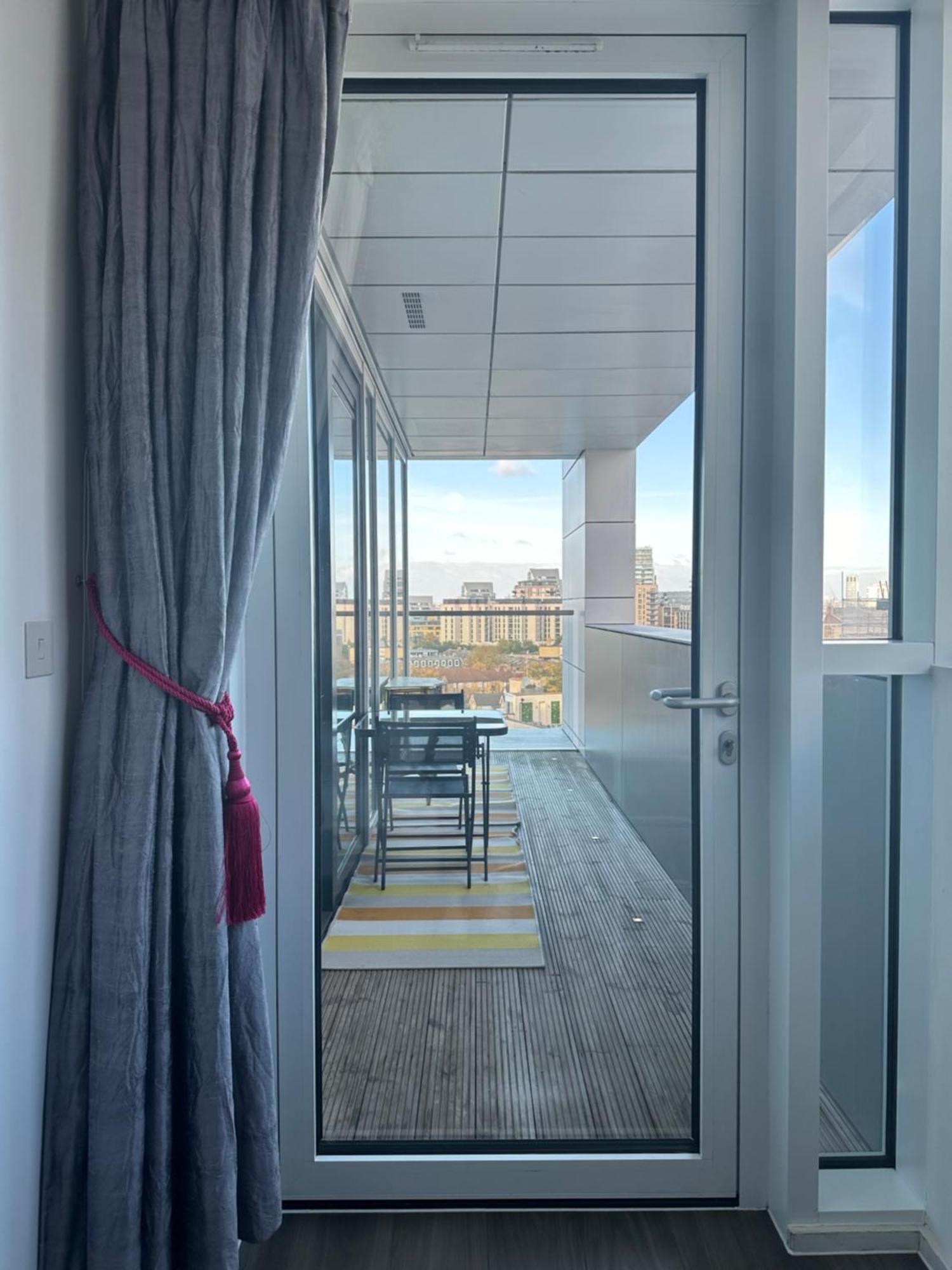 Apartment Chic 2-bedroom With Stunning Views In